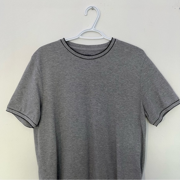 (M) Old Navy T-Shirt Go-Dry Grey & Black lined - Picture 2 of 4